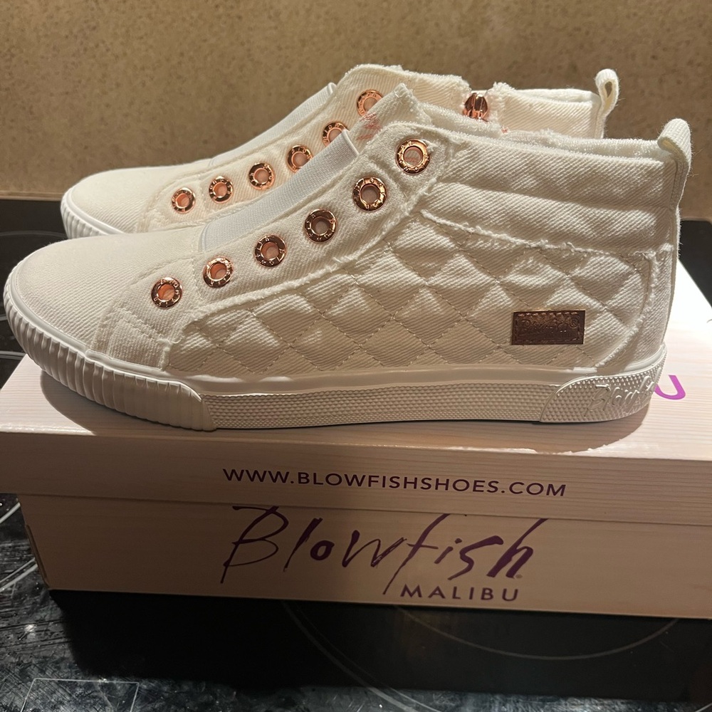 Blowfish Frazz Quilted Sneaker size 7.5